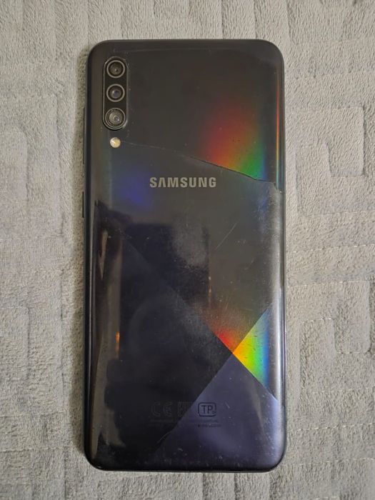 Продаётся телефон Samsung A30s