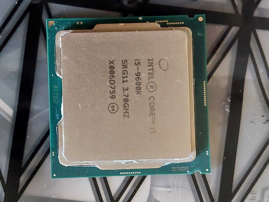 i5 9600K intel core - процесор