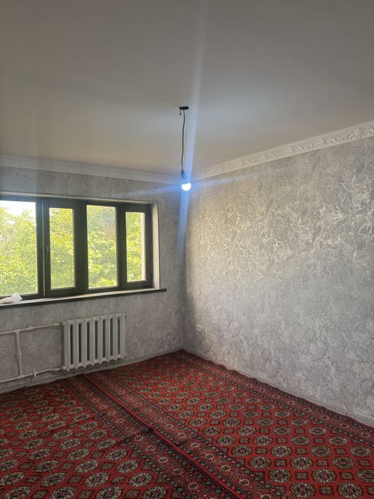 Срочно продается 3-комнатная квартира в городе Чирчик, возле роддома