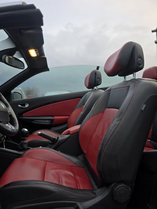 Renault Megane 1.6dci 2013 cabrio Xenon Navi Piele RATE SI GARANTIE