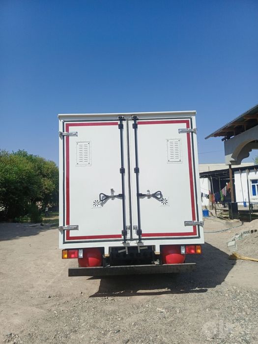 Isuzu 5 tonn 2015