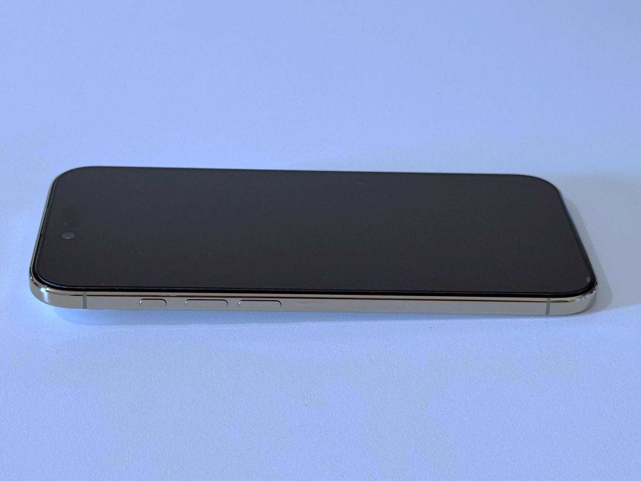 Бартер! Гаранция! Като НОВ! iPhone ( 17 ) Air Light Gold (Златен)