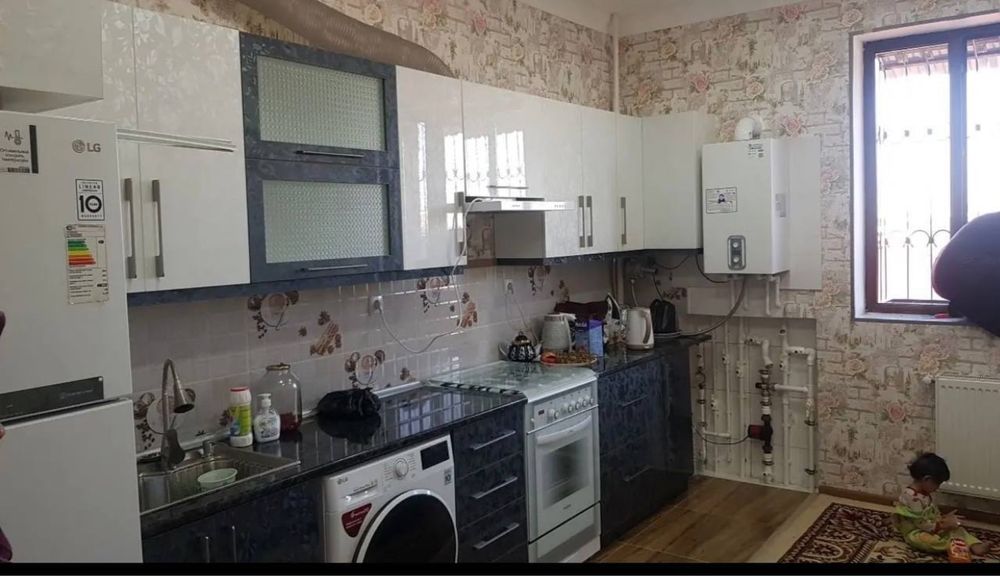 Нурафшон куча НОВОСТРОЙКА Евро ремон Обш:85 кВ.м Ор.р:Чигатой,Карзинка