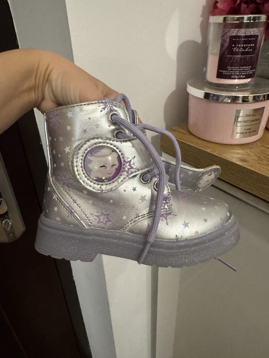 Vand cizmulite 25 impecabile imblanite