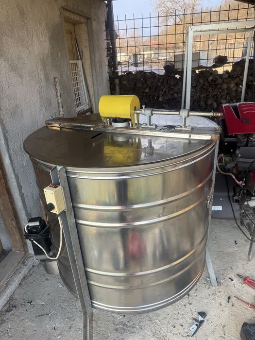 Centrifuga extractie miere 4 rame electrica , reversibila!