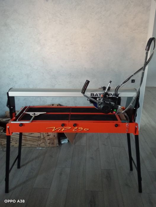 Продам (плиткорез)Станок для резки Battipav VIP 290