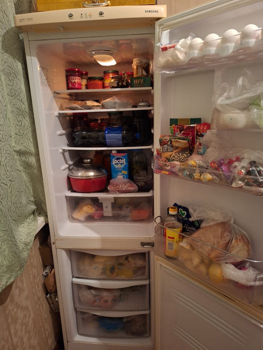 Продам холодильник