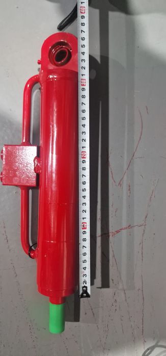 Cilindru servodirectie u 683 fiat dt1010 fiat 450 445 fiat 703 lungime totala 420 mm grosime tija 25 mm pret 450 lei