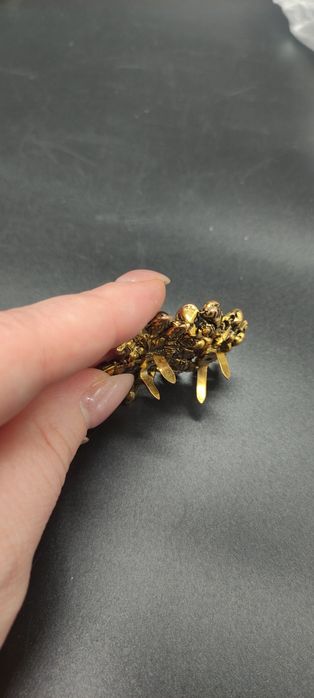 Брошки в хорошем состоянии