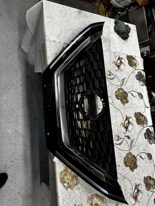 Grilă radiator Nissan qashqai j12.