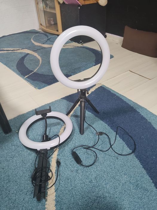 2 bucati ringlight de birou