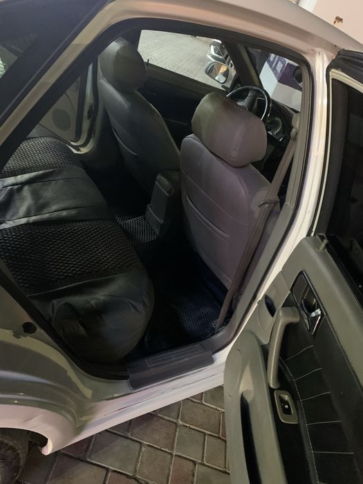 Lasetti 1.8 soatiladi yili 2012