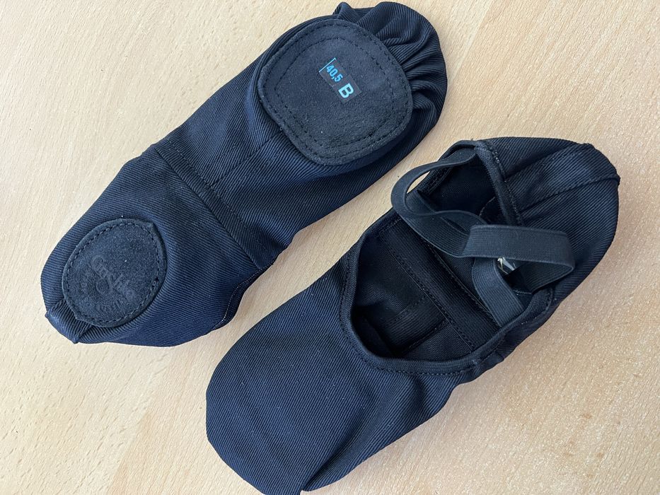 Ластични черни Туфли