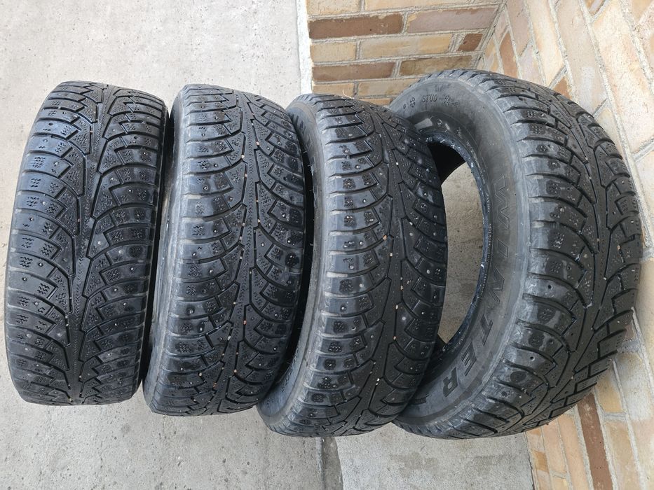 Продам шины 215 на 65 R16