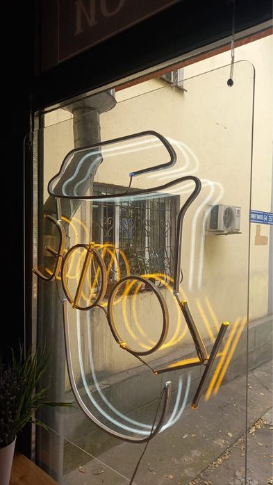 Неоновая вывеска для кофейни