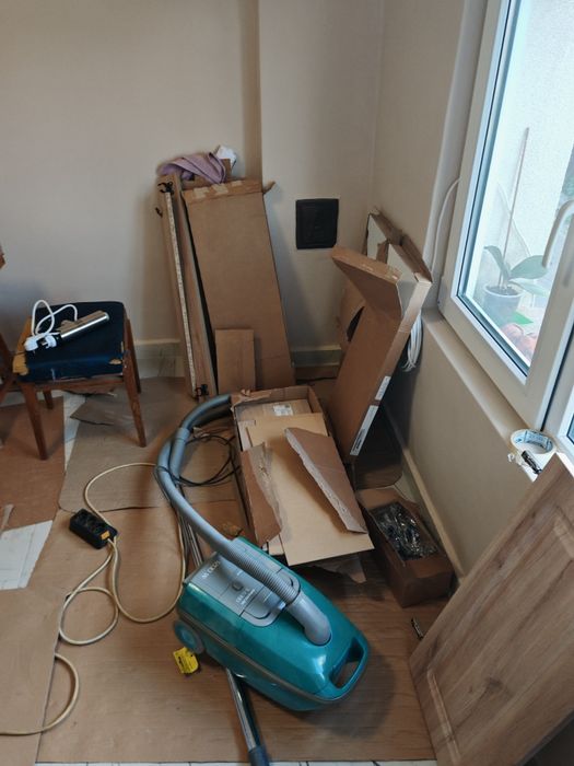 Сглобявам мебели