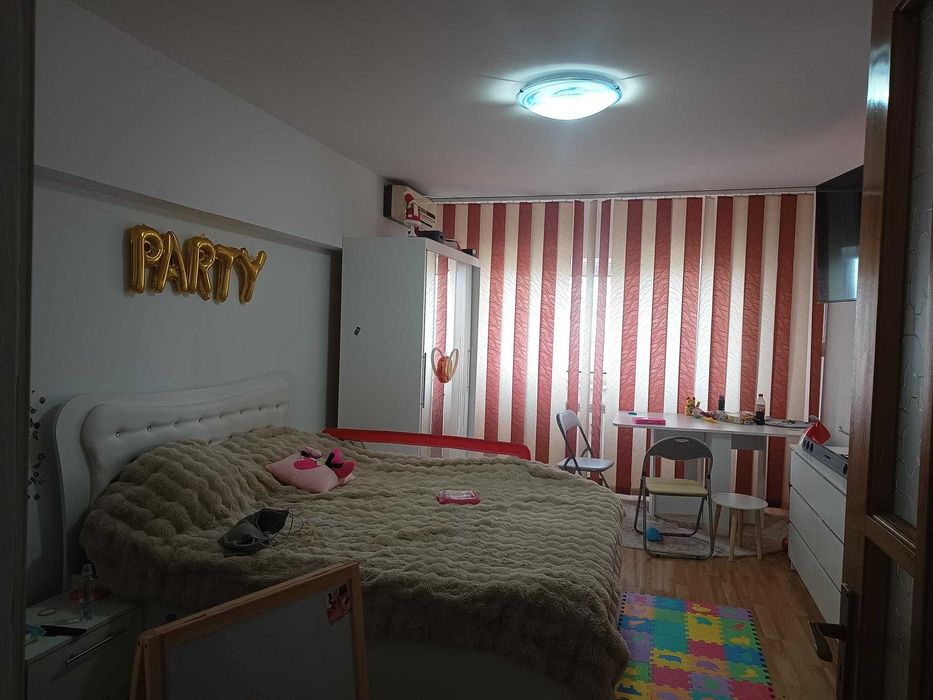 Garsonieara str Traian Constanta - zona Gara, in spate la BCR