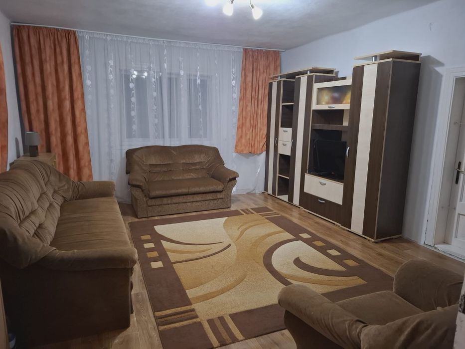Oază de liniște și tradiție: Proprietate unică cu 4 corpuri în Mustești (Gurahonț)