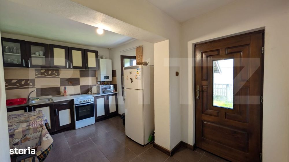 Casa individuala, 75 mp, teren 2180 mp, 2 fronturi stradale, zona Puci