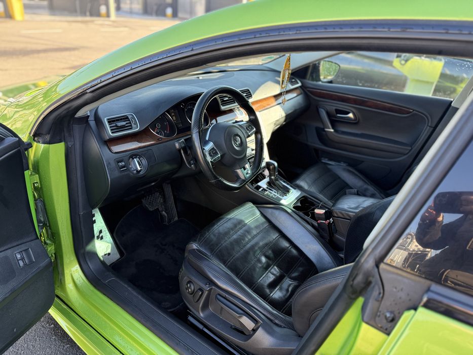 Volkswagen Passat CC 2011