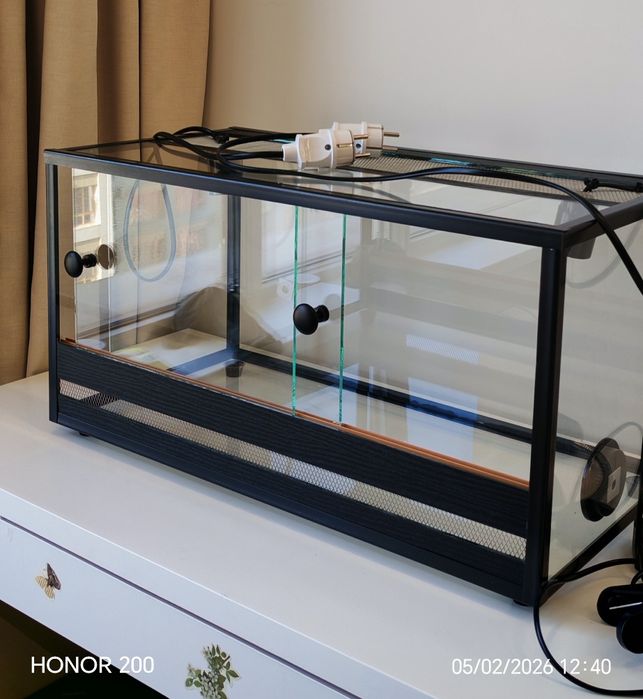 Продам террариум 60х30х30