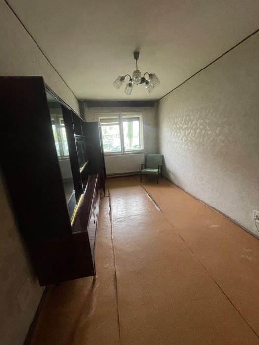 Apartament de vânzare - 3 camere - Aurel Vlaicu Arad