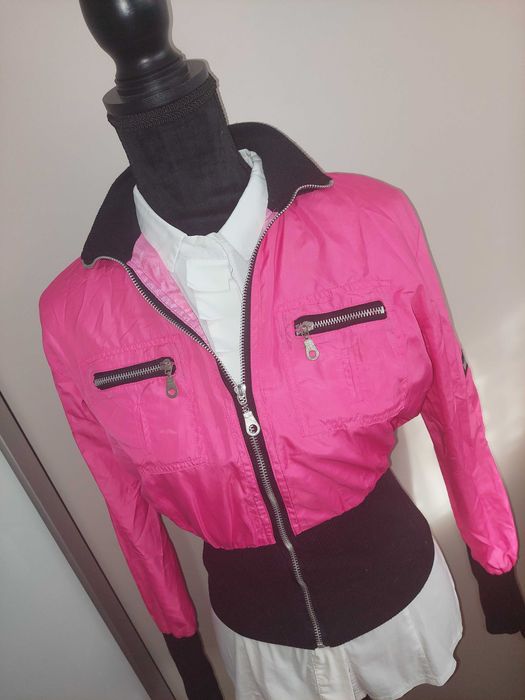 Jacheta subtire ciclam cambrata