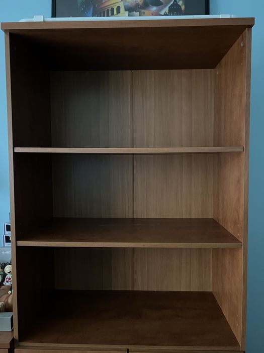 2бр. Шкафове за офис