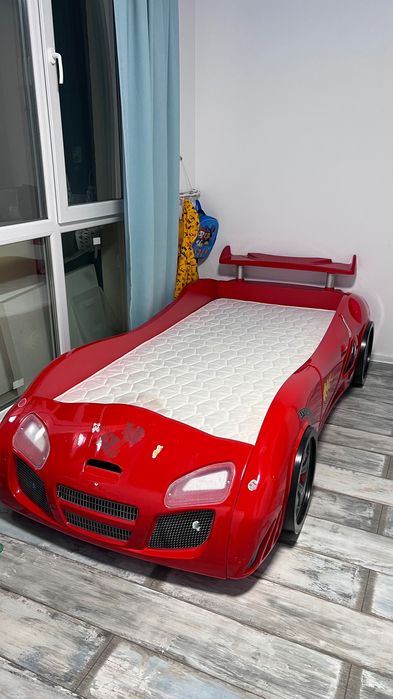 Количка легло , със светящи фарове