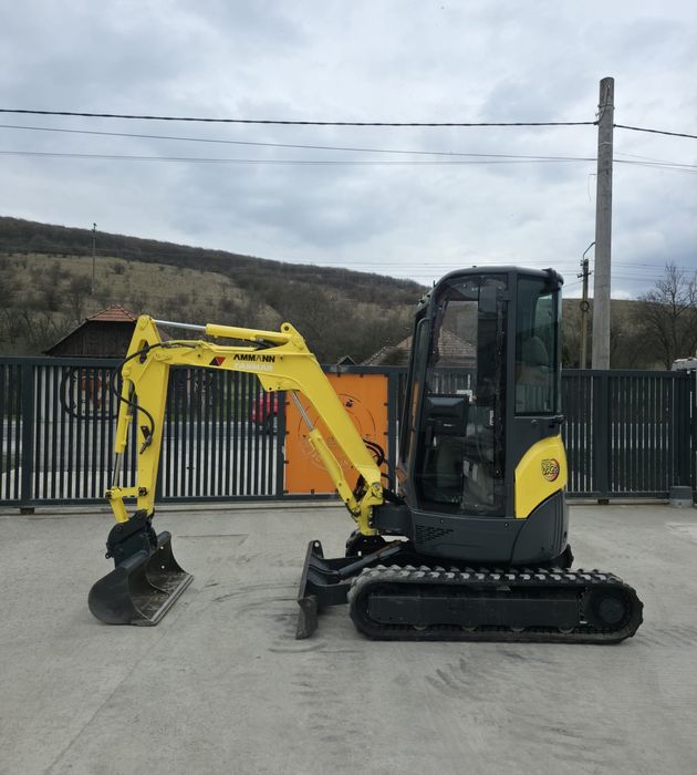 Vand miniescavator yanmar vio 20 2300kg