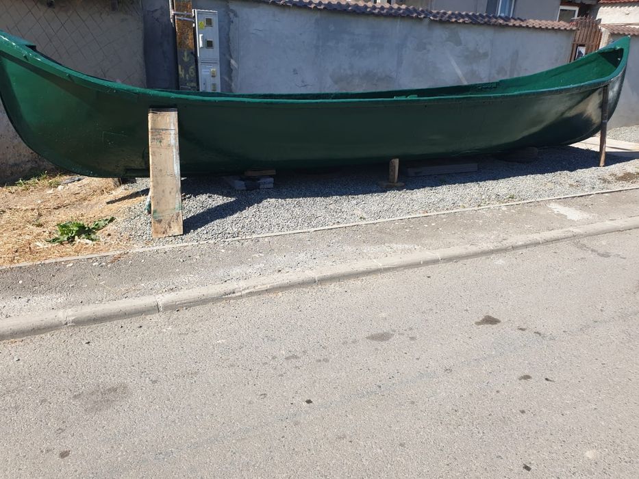 Vând sau schimb  barca pescuit industrial