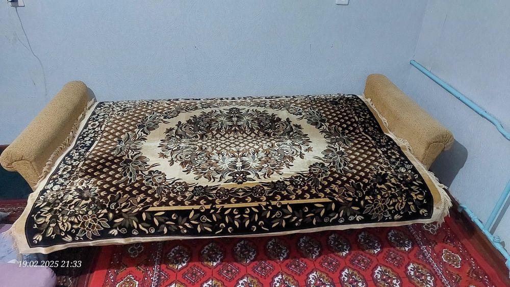 Divan kreslo sotiladi