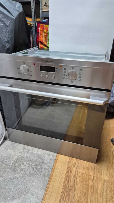 PACHET Cuptor incorporabil Electrolux + plita gaz Electrolux, inox, stare foarte buna