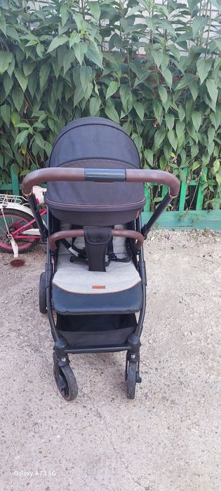 Коляска прогулочная
