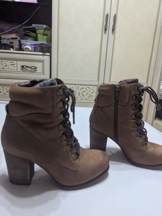 Продам стильные ботинки