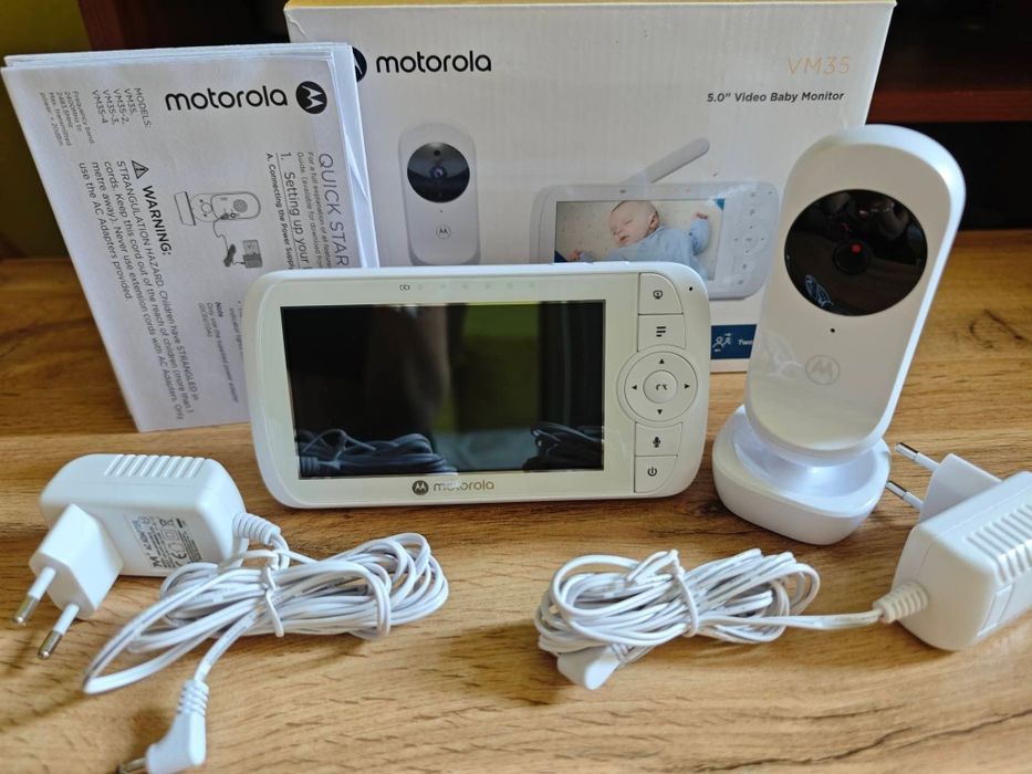 Motorola VM35 бебефон с 5” дисплей