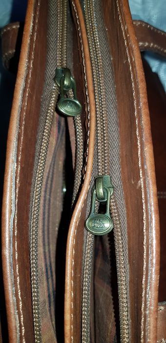 Poșeta din piele naturală