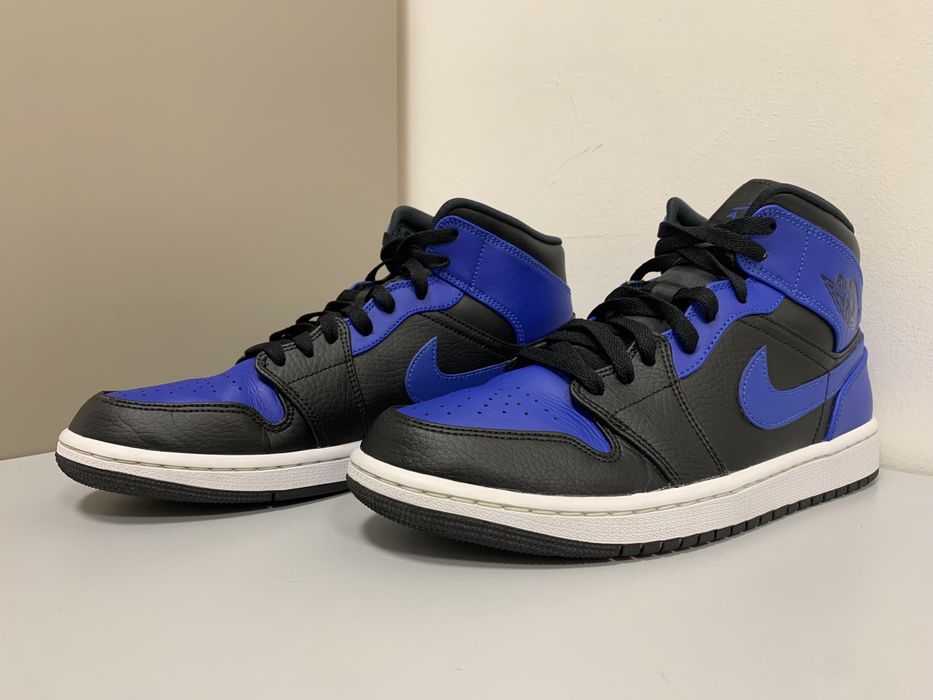 Jordan 1 Mid Hyper Royale