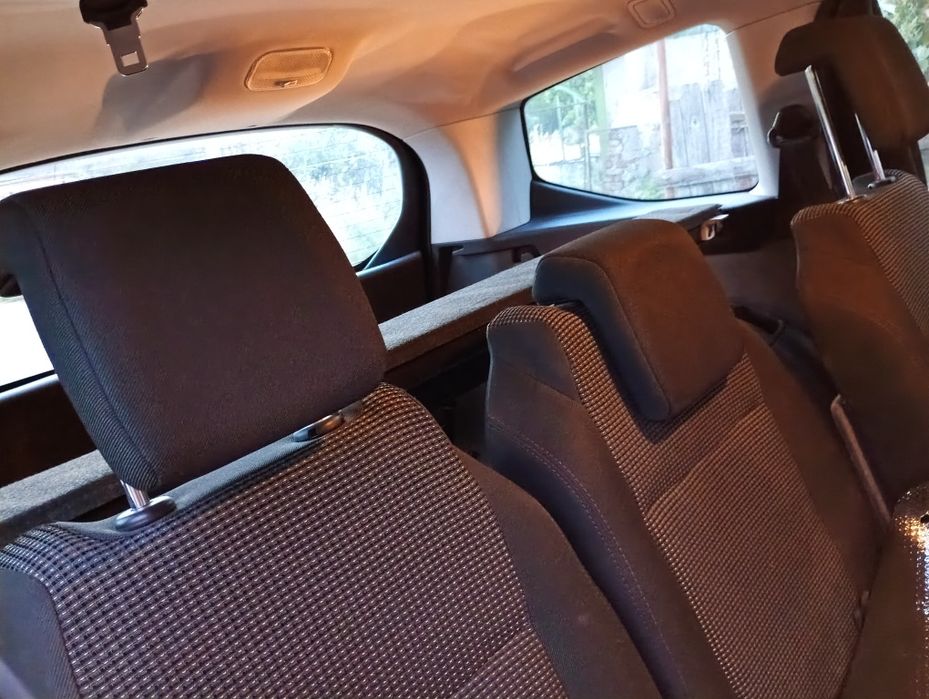 Peugeot  5008 1.6  hdi