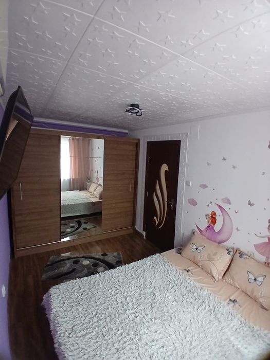 Închiriez apartament cu doua camere mobilat și utilat