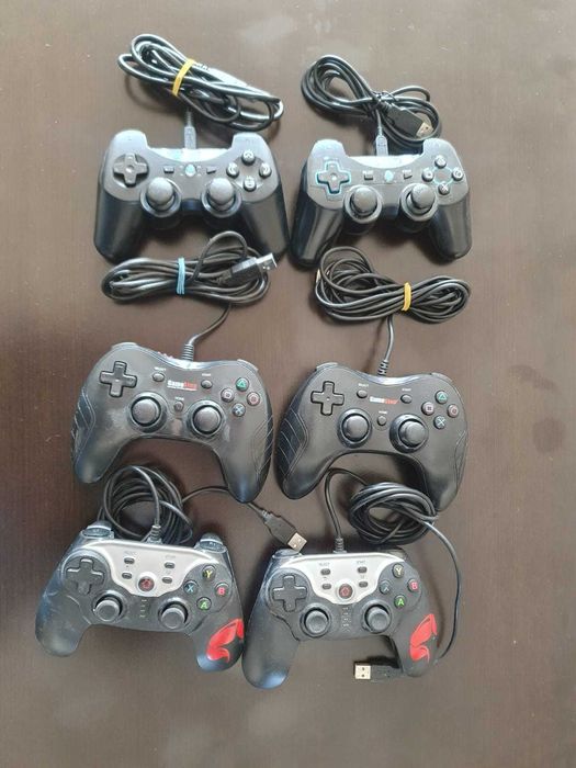 Controllere si accesorii Playstation 1,2,3,4