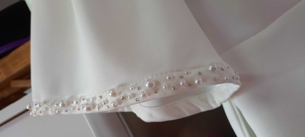 Rochie alba          .