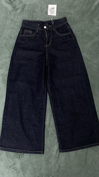 Тёмно-синие широкие джинсы