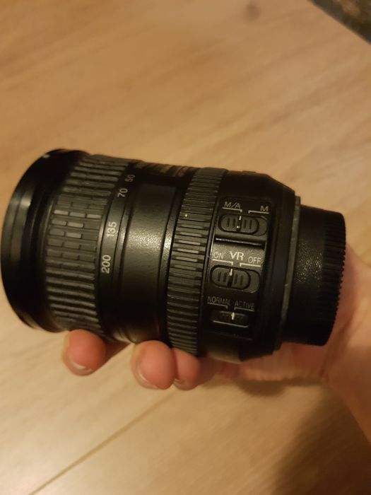 Obiectiv Nikon 18-200mm
