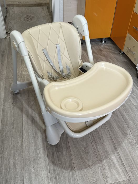 Продам детский стол для кормления TOMIX