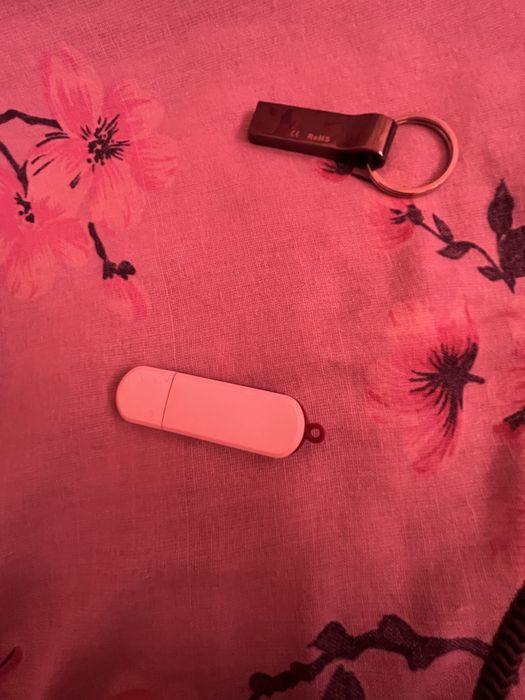 Флешка 8gig  fleshka