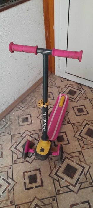 Детска Тротинетка Chillafish-със светещи колела