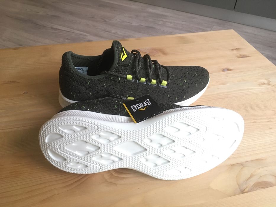 Traineri Everlast Marimea 43 Noi