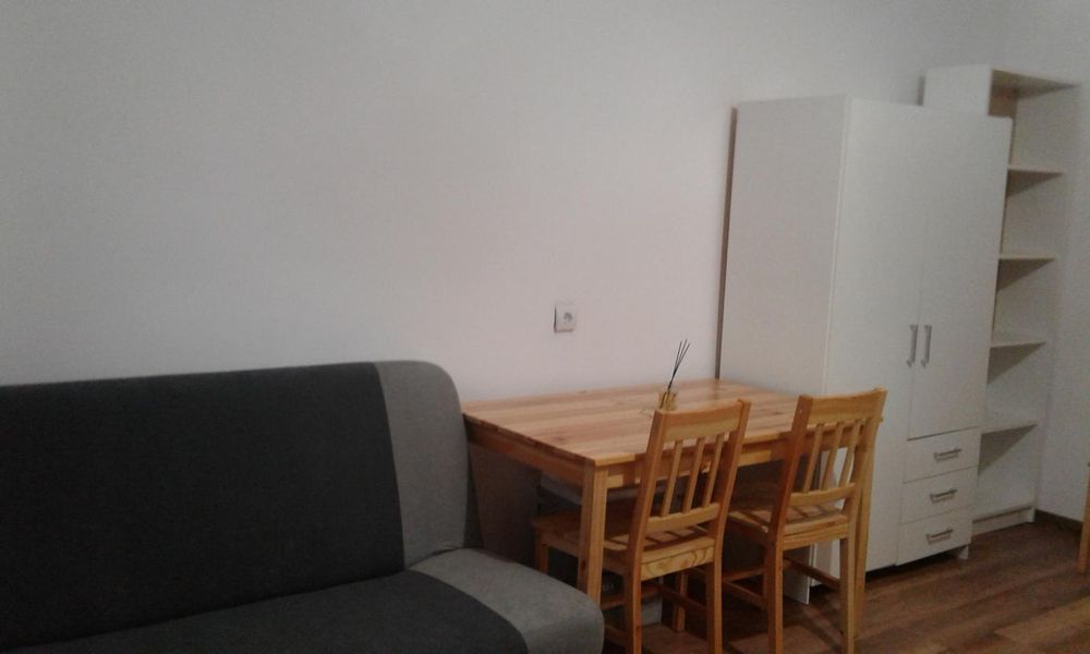 Garsonieră de închiriat