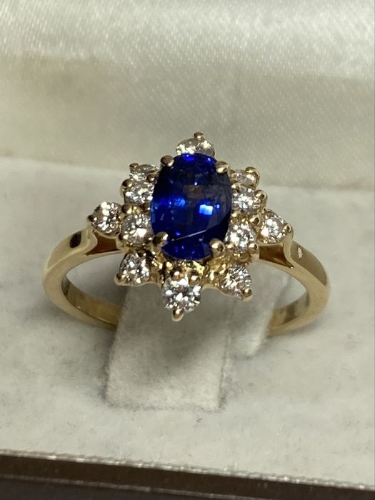 Inel aur 18kt.cu safir si diamante
